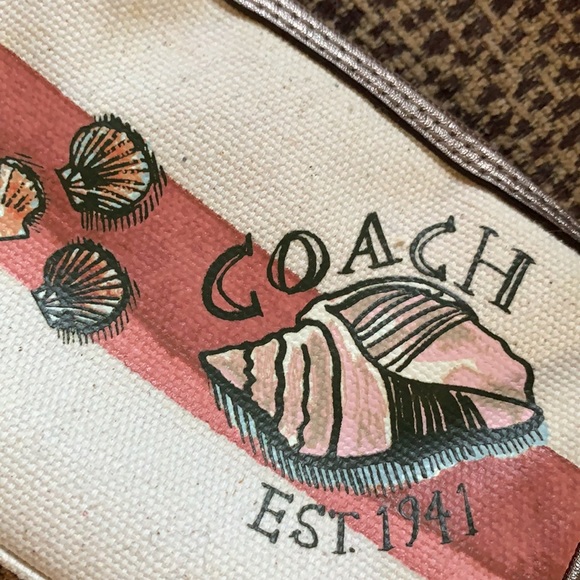 Coach Pouch - Picture 7 of 8